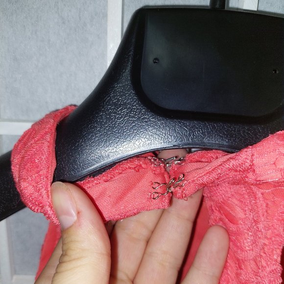 Lace Halter top Watermelon pink - Picture 6 of 8